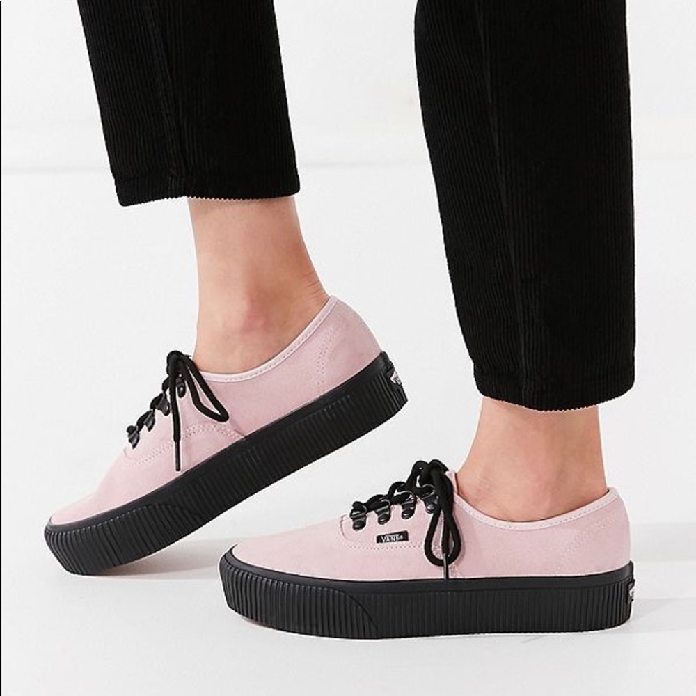Vans Authentic Platform Embossed Chalk
Pink Black